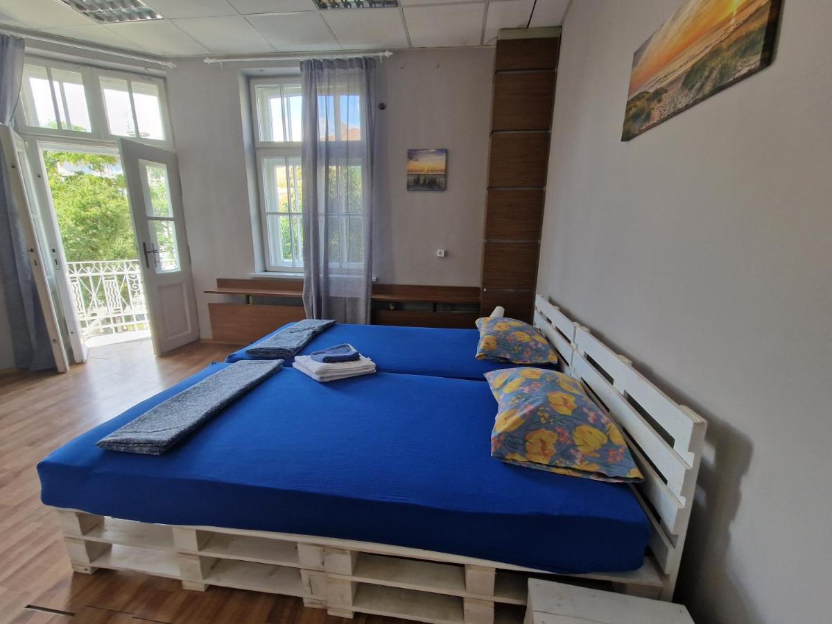 Lambo'S Corner Varna - Guest Rooms Eksteriør billede
