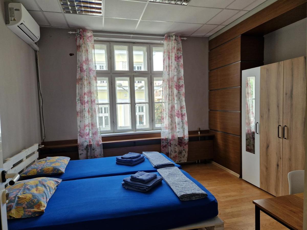Lambo'S Corner Varna - Guest Rooms Eksteriør billede