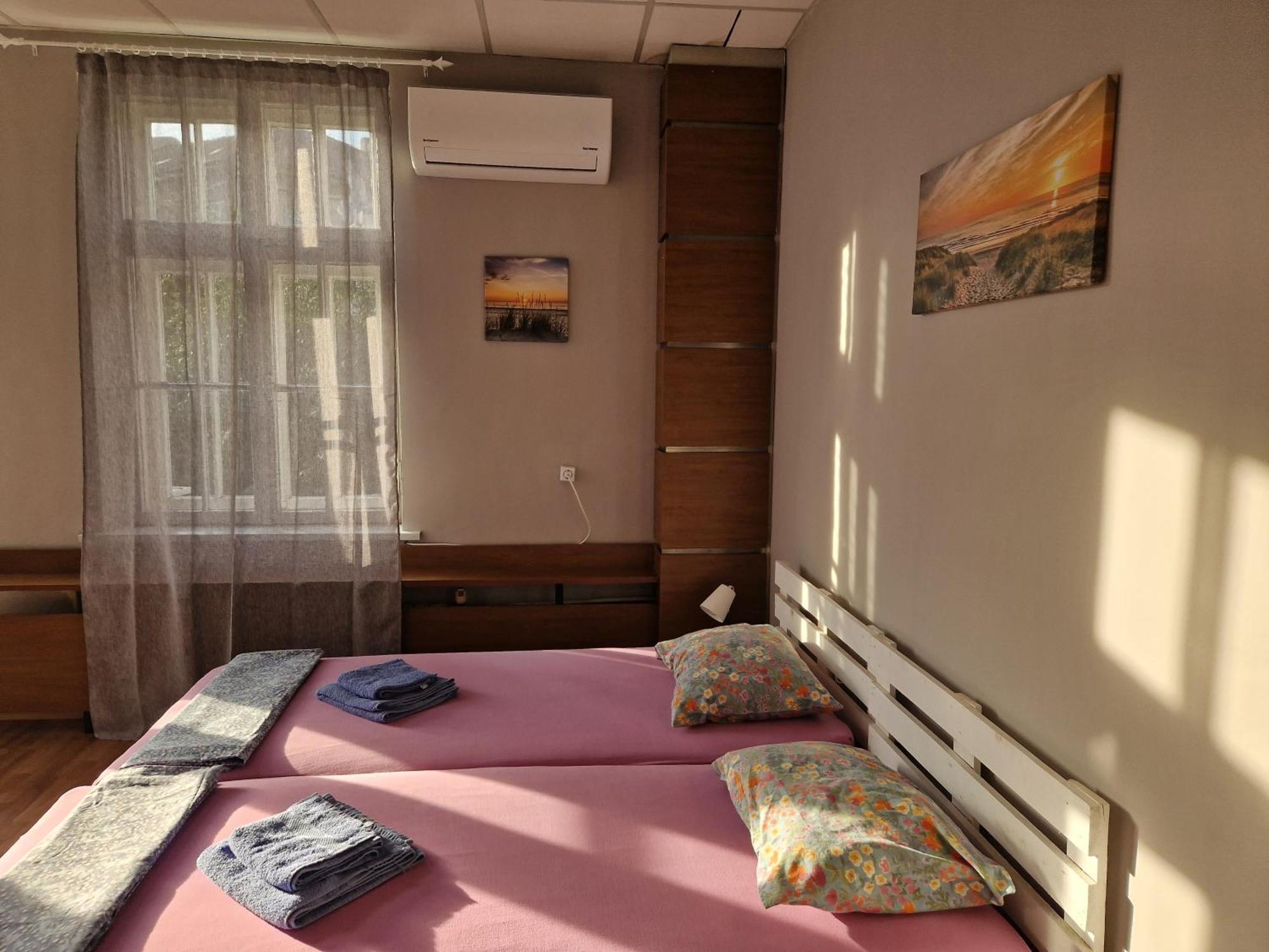 Lambo'S Corner Varna - Guest Rooms Eksteriør billede