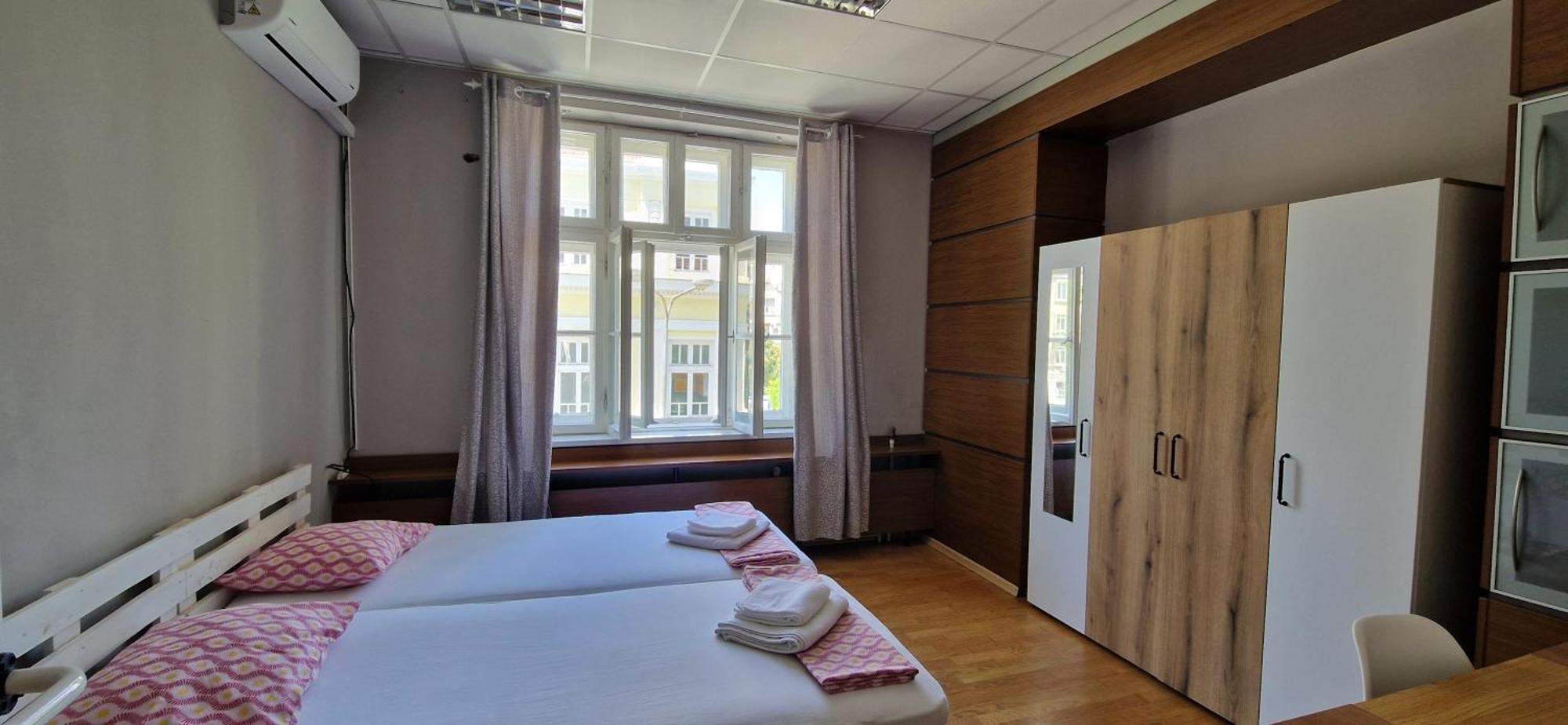 Lambo'S Corner Varna - Guest Rooms Eksteriør billede