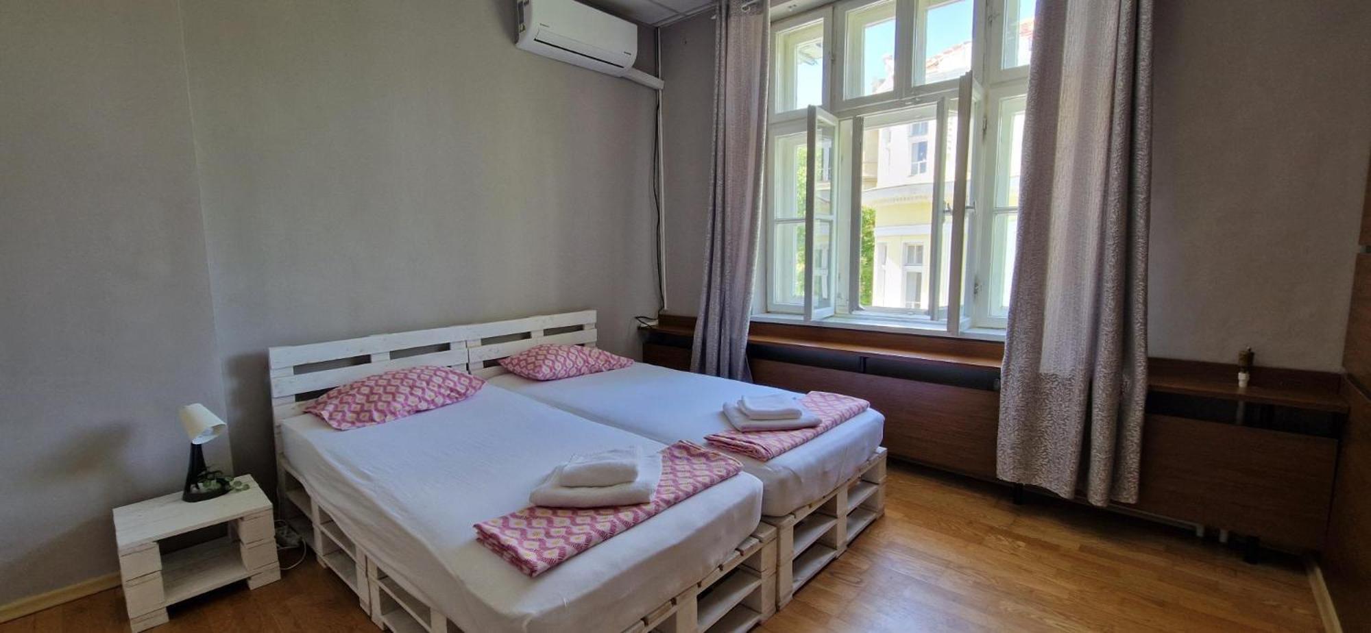 Lambo'S Corner Varna - Guest Rooms Eksteriør billede
