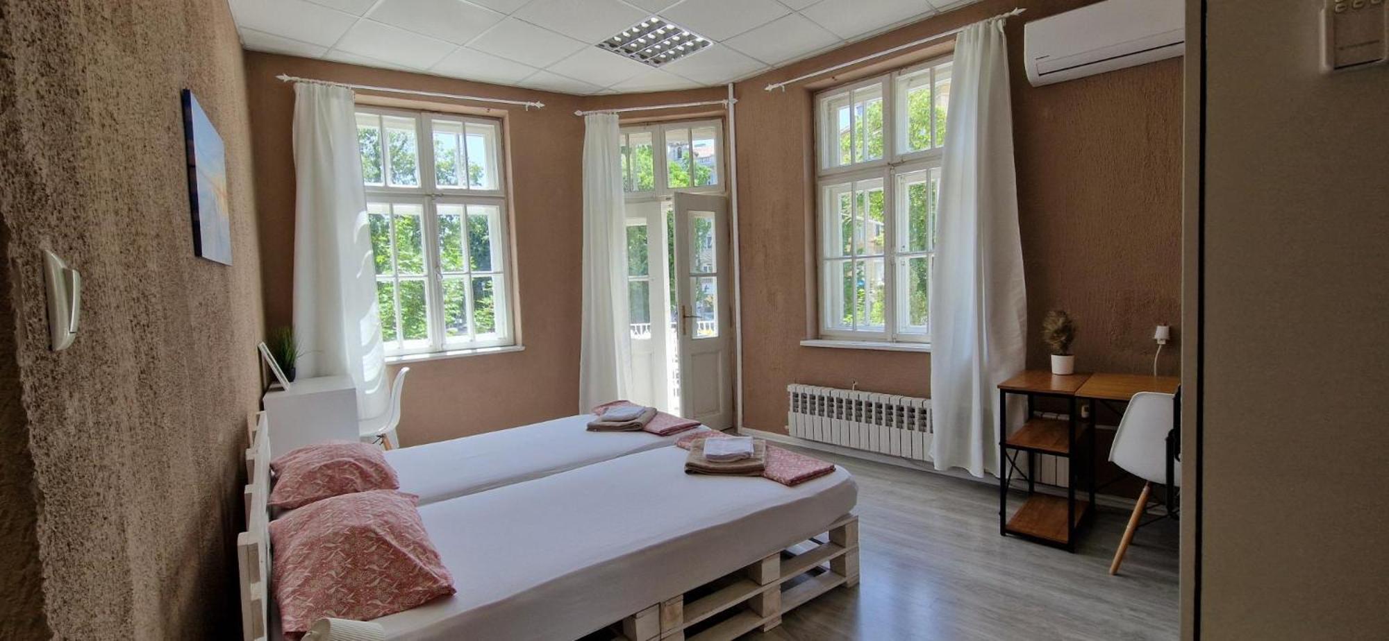 Lambo'S Corner Varna - Guest Rooms Eksteriør billede