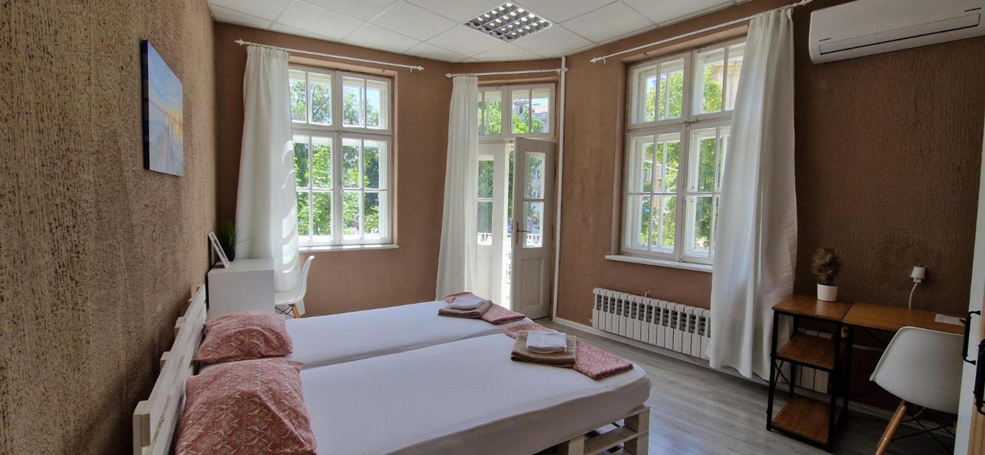 Lambo'S Corner Varna - Guest Rooms Eksteriør billede